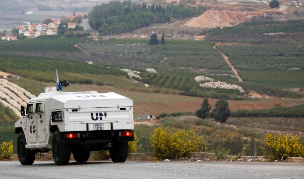 مجلس الأمن يمدّد لـ«اليونيفيل» ويطالب إسرائيل بالانسحاب من 5 مواقع - جريدة الأخبار