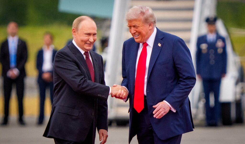 «فرانس برس»: ترامب يؤيد مغادرة أوكرانيا منطقة دونباس - جريدة الأخبار