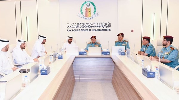 شرطة رأس الخيمة و«قطارات الاتحاد» يناقشان تعزيز التعاون