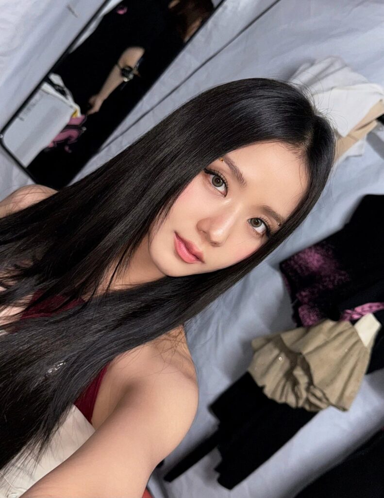 250822 Jisoo Weibo Update