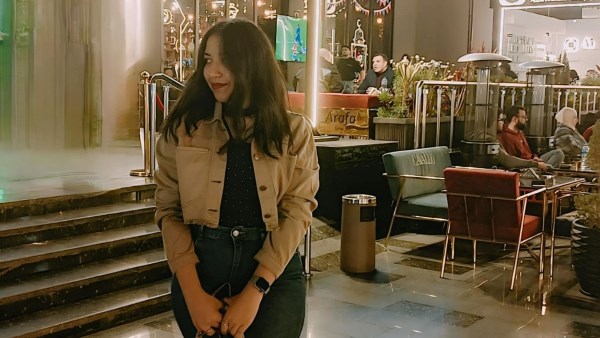 لمسني وهرب من الشباك.. وتلقيت تهديدات