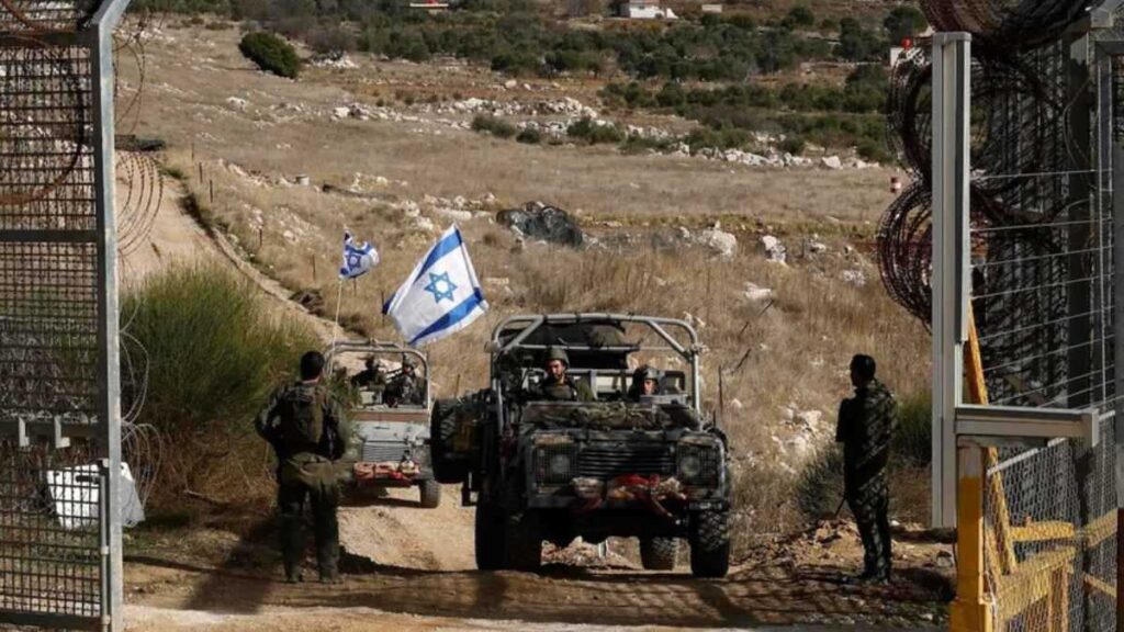 الجيش الإسرائيلي يتوغل في بلدة “العشة” بريف القنيطرة السورية سوريا.. إجلاء عشرات العائلات ورعايا أجانب من السويداء