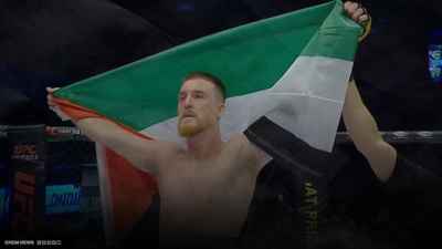 هاتفا "فلسطين حرة".. مصارع إيرلندي يهزم جنديا إسرائيليا (فيديو)