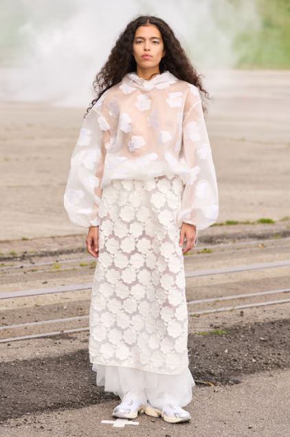 من عرض Cecilie Bahnsen لربيع وصيف 2026 في كوبنهاغن (انترنت)