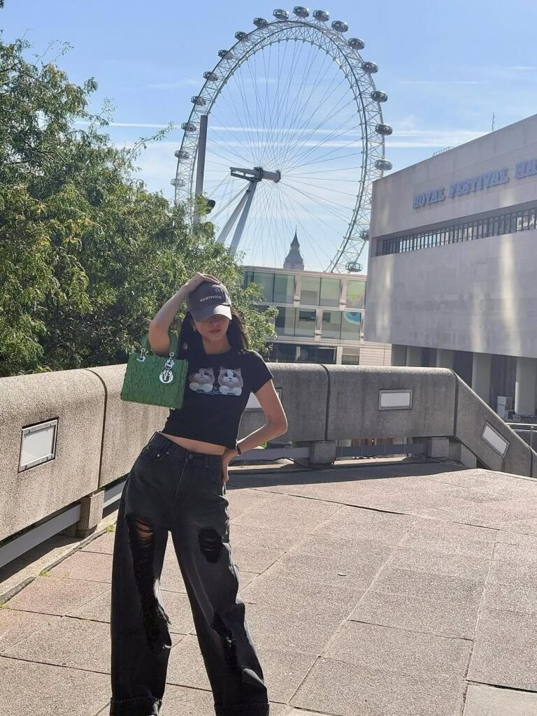 250821 تحديث JISOO IG