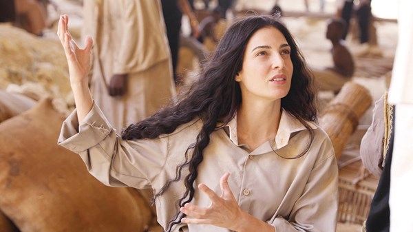 نجوم عرب يخطفون أضواء «الشاشة الذهبية» نجوم عرب يخطفون أضواء «الشاشة الذهبية»