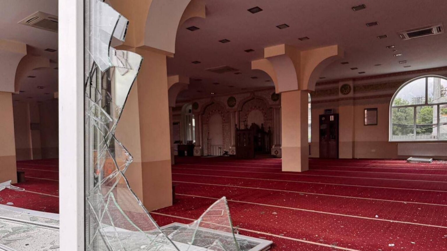 أضرار في المركز الثقافي الإسلامي في كييف بسبب غارة روسية