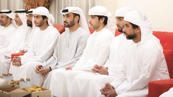 هزاع بن طحنون يعزي علي حبروت المزروعي في وفاة ابنته