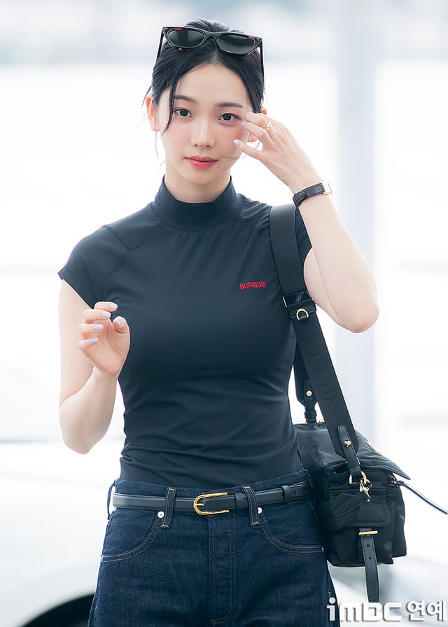 250801 رحيل Karina & Ningning لـ LA لحضور KCON (صور الصحافة)