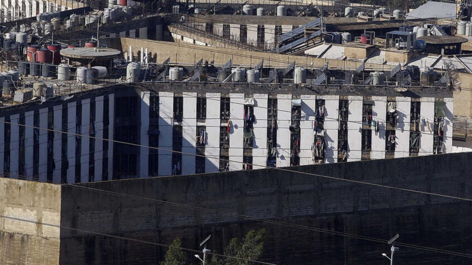 حالة غضب داخل سجن رومية... إليكم تفاصيل ما جرى