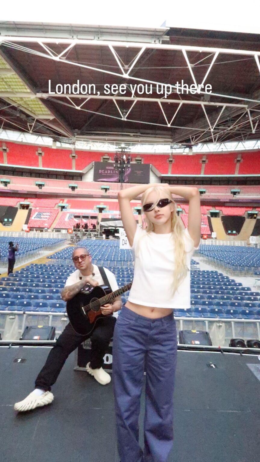 250815 تحديث قصة Rosé IG