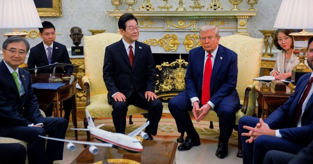 ترمب يثير تساؤلات بشأن كوريا الجنوبية قبل قمة مرتقبة مع لي جاي ميونج