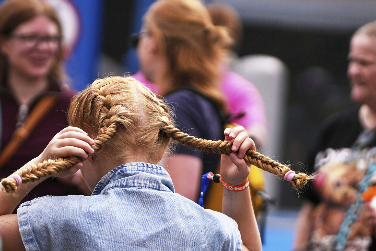 بمشاركة أكثر من 80 جنسية.. مهرجان عالمي يحتفي بالشعر الأحمر في هولندا | منوعات