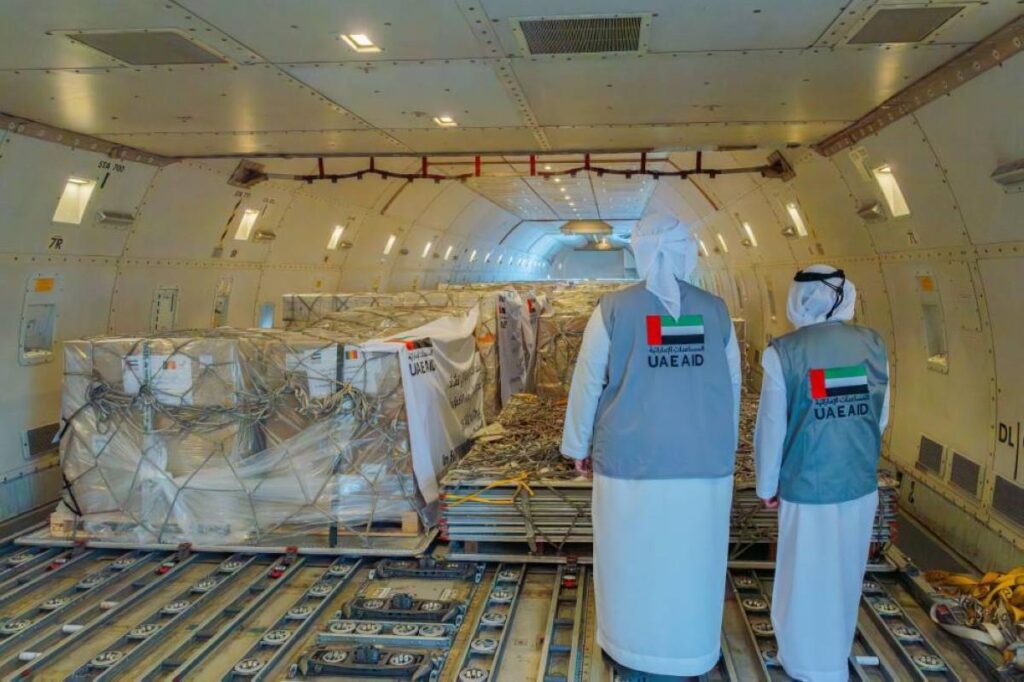 الإمارات ترسل 30 طناً من المواد الطبية والأدوية العاجلة إلى تشاد