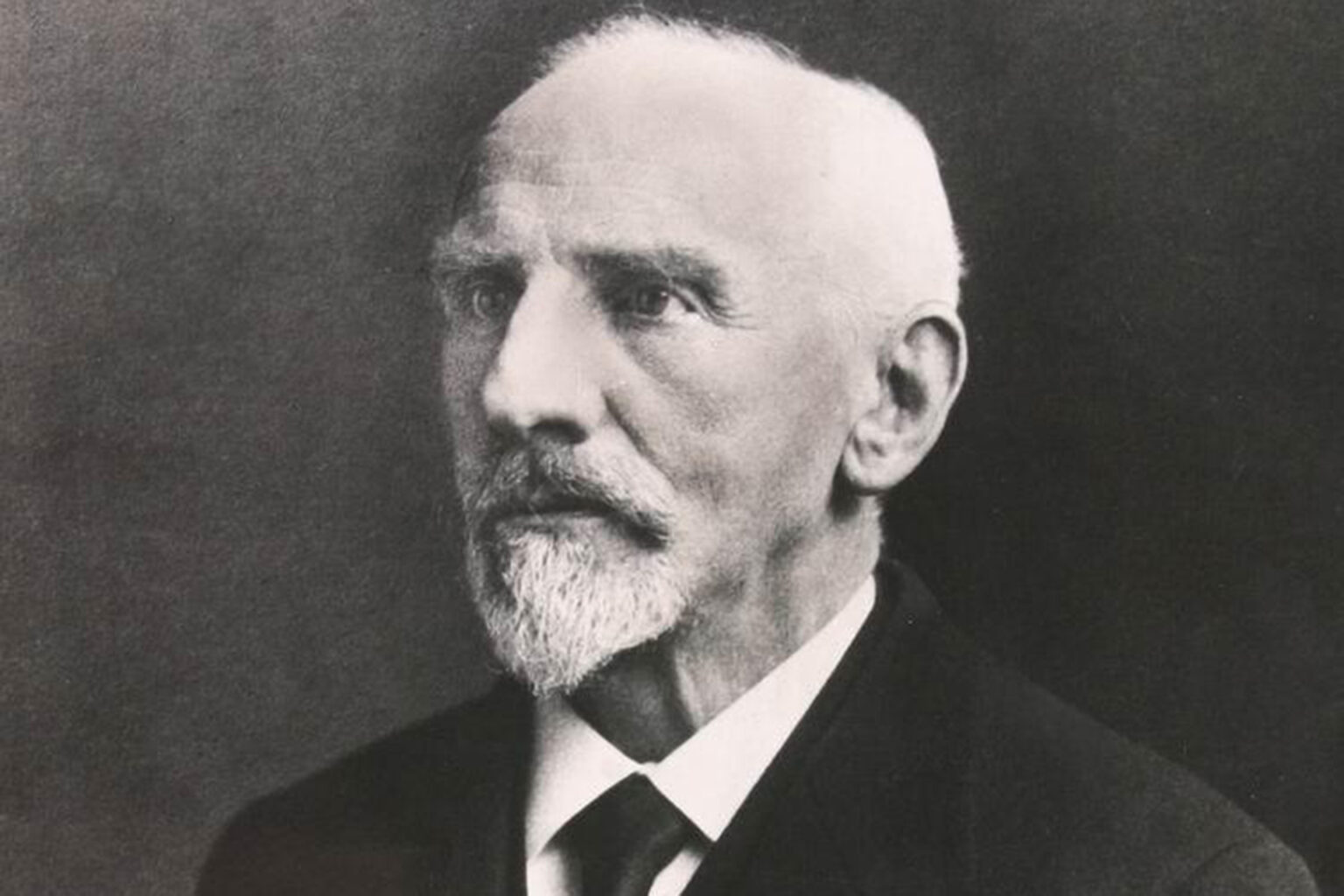 كريستيان هورغرونيه.. المستشرق الذي دخل مكة متخفيا تحت اسم عبد الغفار | ثقافة