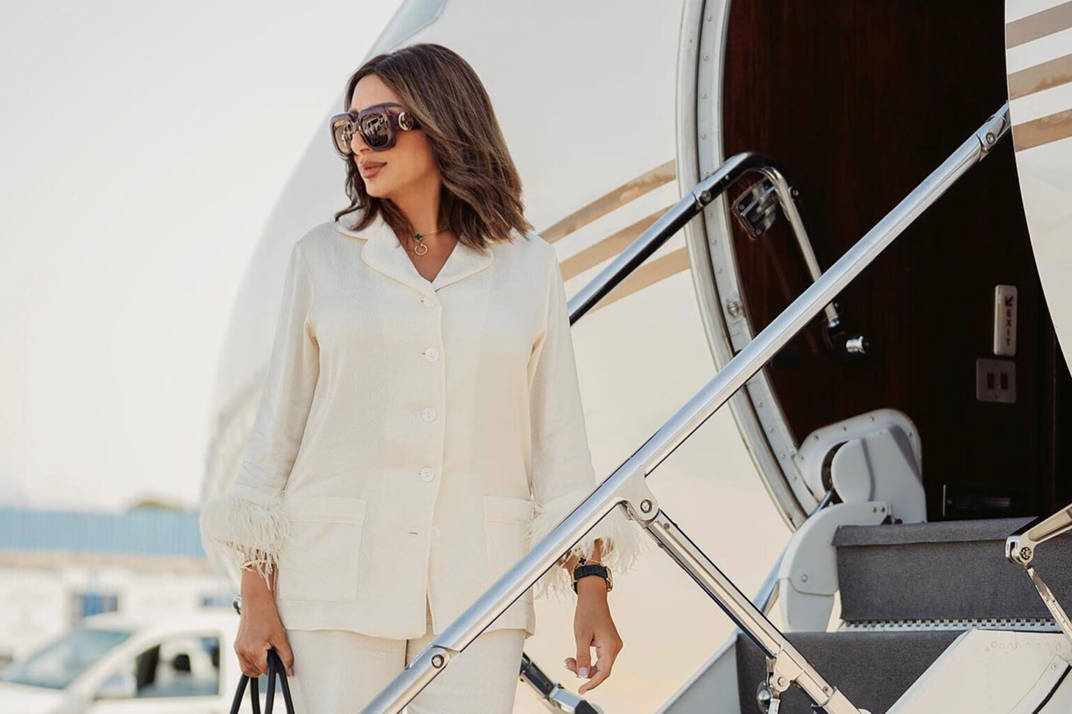 المطربة أنغام بعد جراحة دقيقة.. آلام مستمرة وحالة صحية غير مستقرة | فن