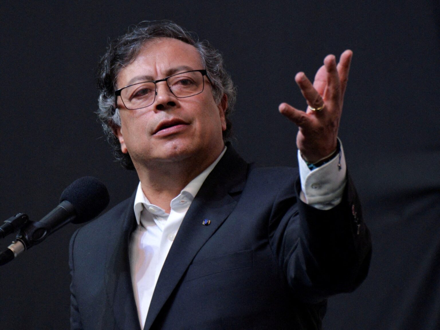 رئيس كولومبيا يعلق على أنباء مقتل مرتزقة من بلاده في السودان | أخبار