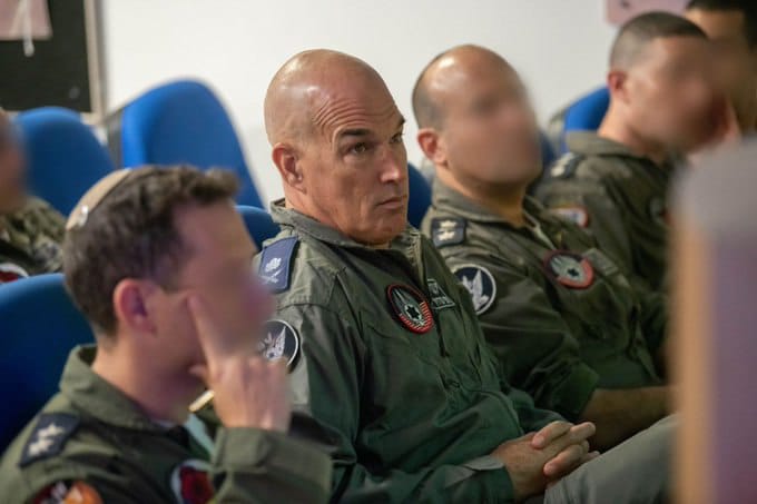 أوري غوردين (إكس).