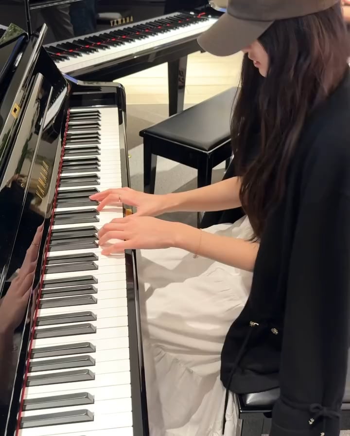 250819 تحديث Leeseo Instagram (2)