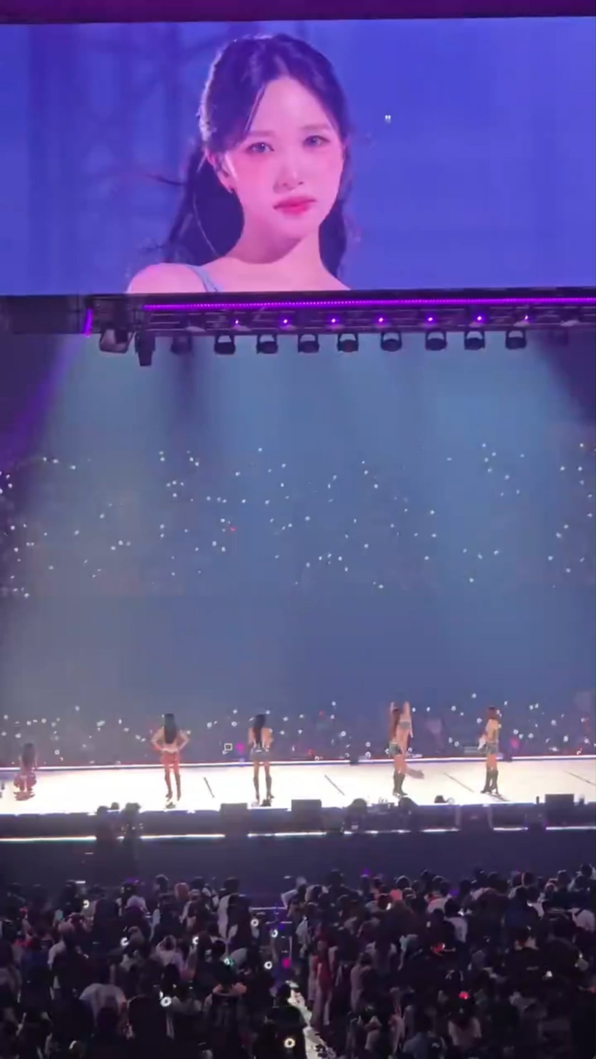 250823 CC179456 Twitter Update - يتظاهر مرتين بالقيام بإعلانات الشامبو مع آلة الرياح خلال حفل Vantelin Dome اليوم