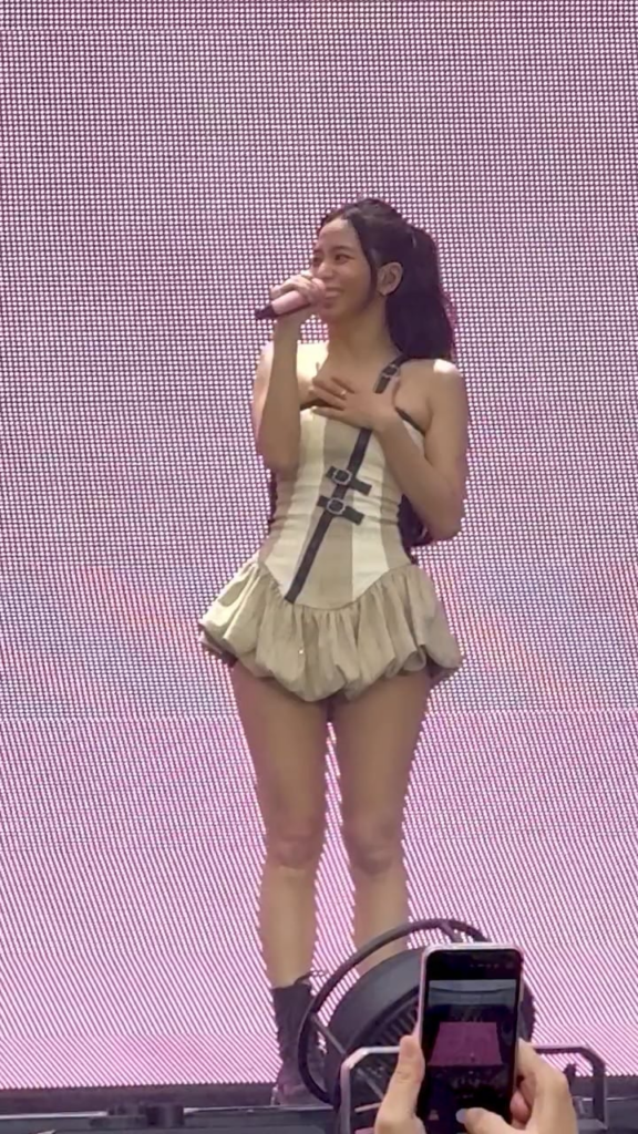 250807 Jisoo | جولة العالم بلاكبينك [DEADLINE] في مقطع تسليط الضوء على باريس