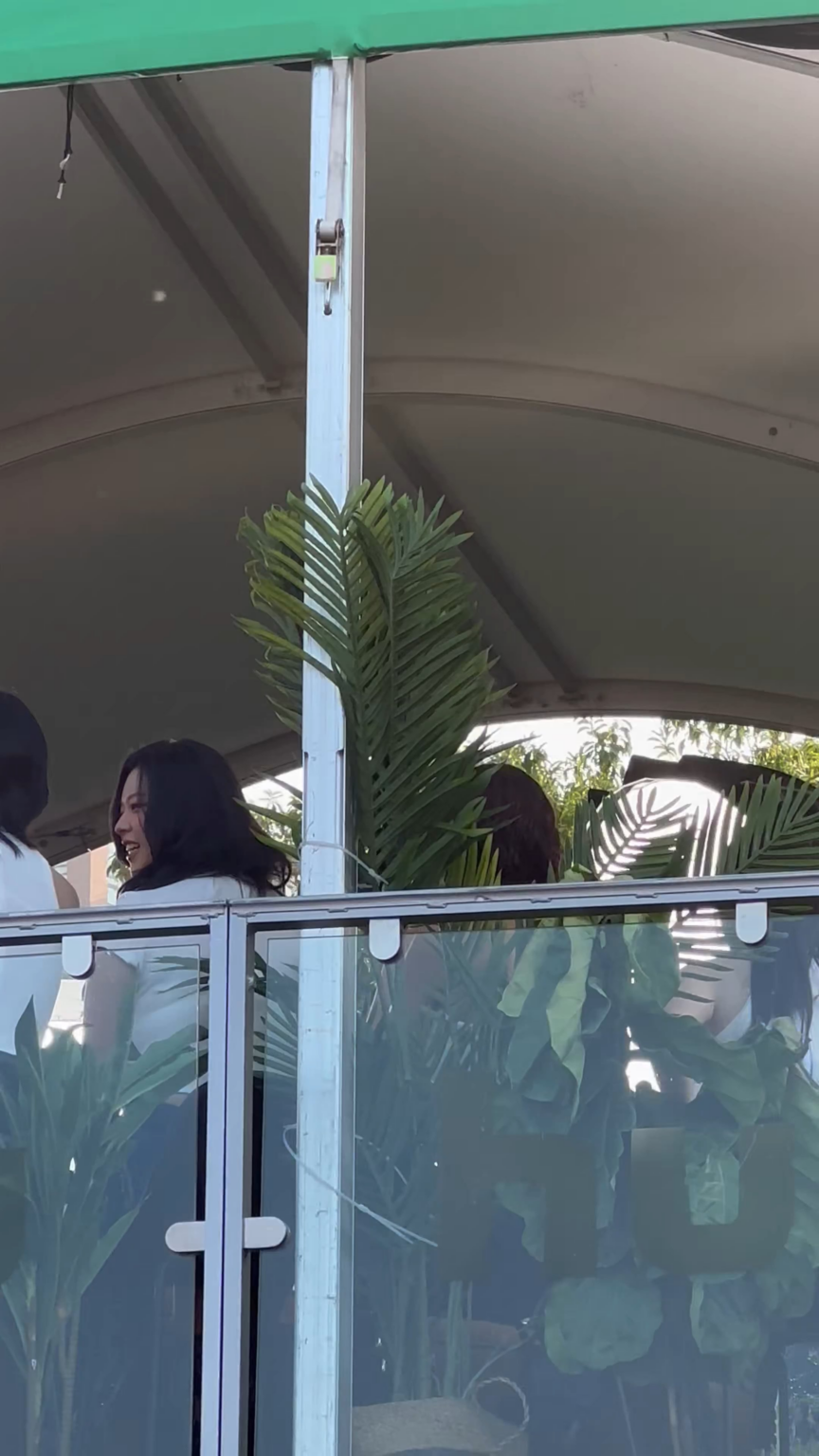 250803 Katsnoo Twitter Update - Mina و Jeongyeon شوهد في Lollapalooza