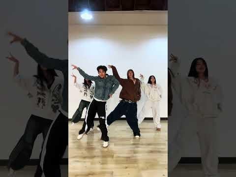 Katseye Sophia & Yoonchae مع Cortis Keonho & Martin - Gameboy (تحدي الرقص) (250823)