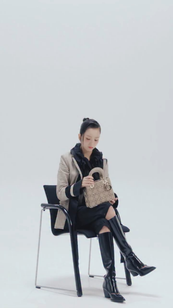 250821 Jisoo X Dior لماري كلير كوريا العدد 2025 سبتمبر