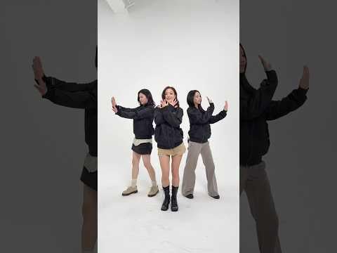 مرتين Jeongyeon ، Jihyo & Chaeyoung - Takedown (Netflix فيلم Kpop Demon Hunters OST) (تحدي الرقص) (250818)