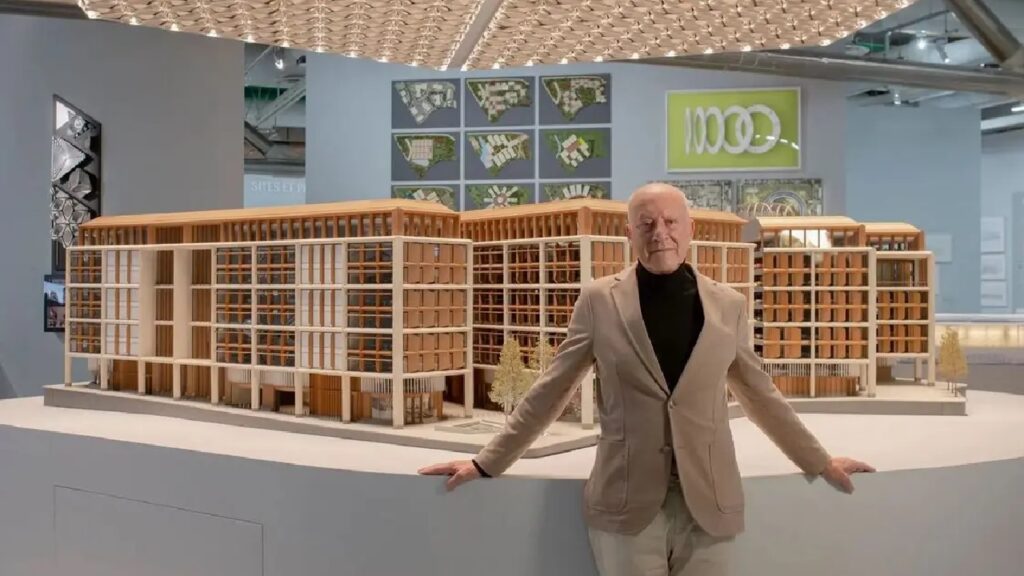 عبدالرزاق حمدالله يعود إلى الشباب ويشارك في تدريبات الفريق بالنمسا