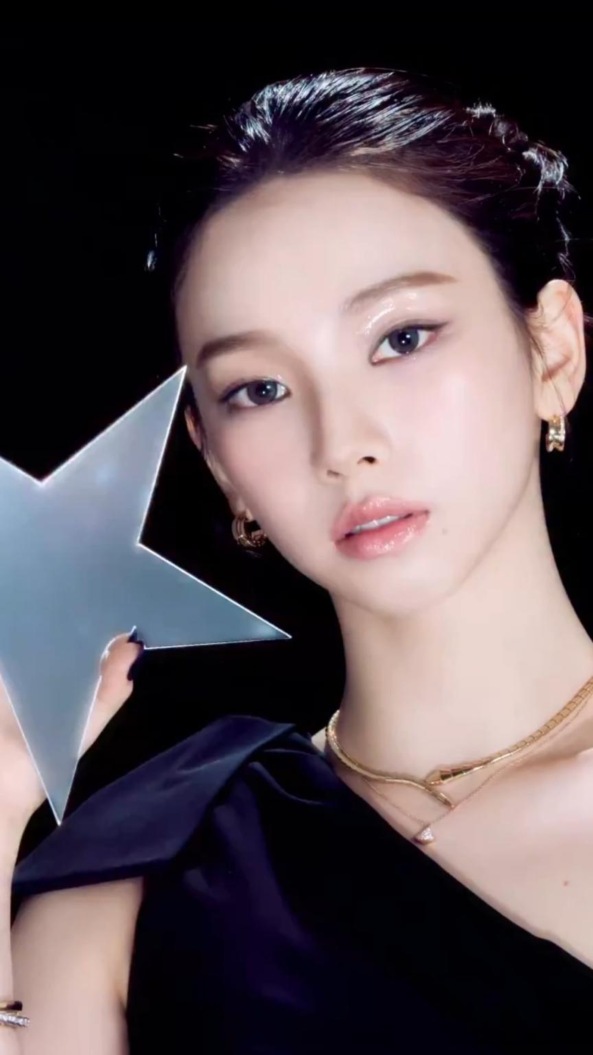 250819 Karina for Harper's Bazaar Korea X Bvlgari (September 2025 إصدار فيلم الأزياء)