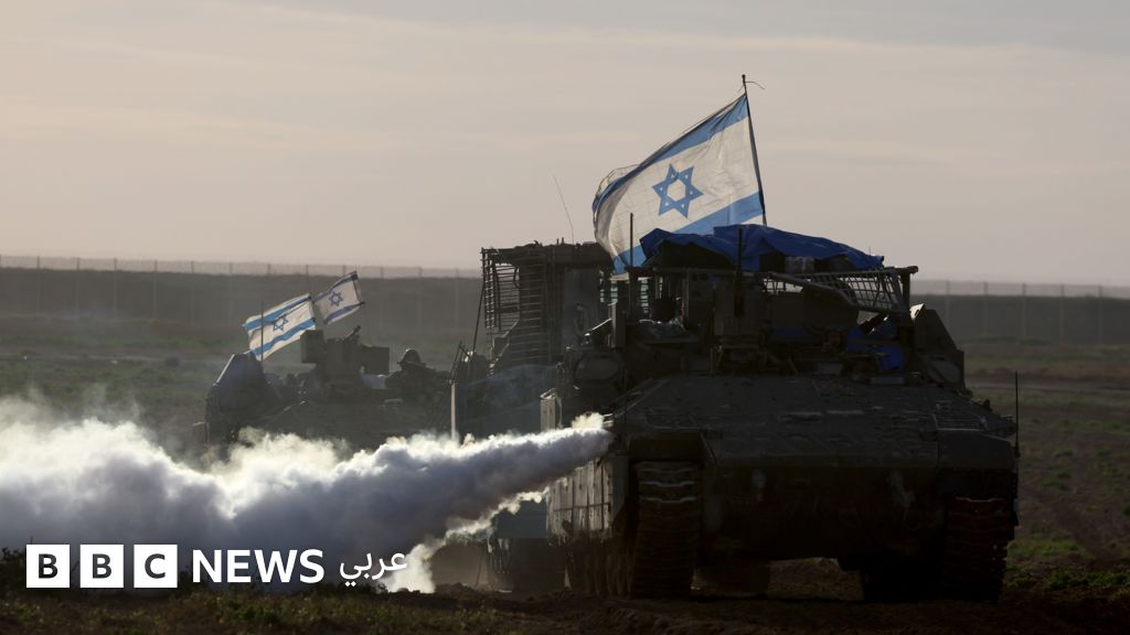 حرب غزة: دونالد ترامب يقول إن الإفراج عن رهائن غزة مرهون بـ"مواجهة حماس وتدميرها"، والحركة "تتسلم مقترحاً جديداً" لوقف إطلاق النار