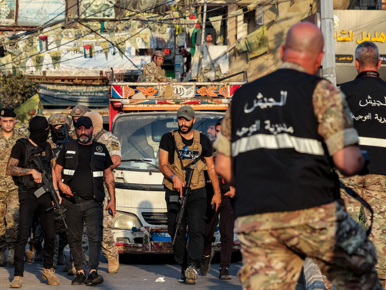 فصائل فلسطينية تنفي بدء تسليم سلاح المخيمات في لبنان | أخبار
