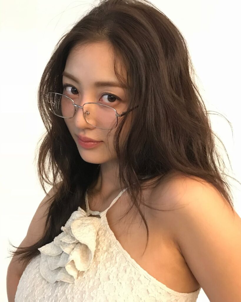 250803 تحديث Jihyo Instagram