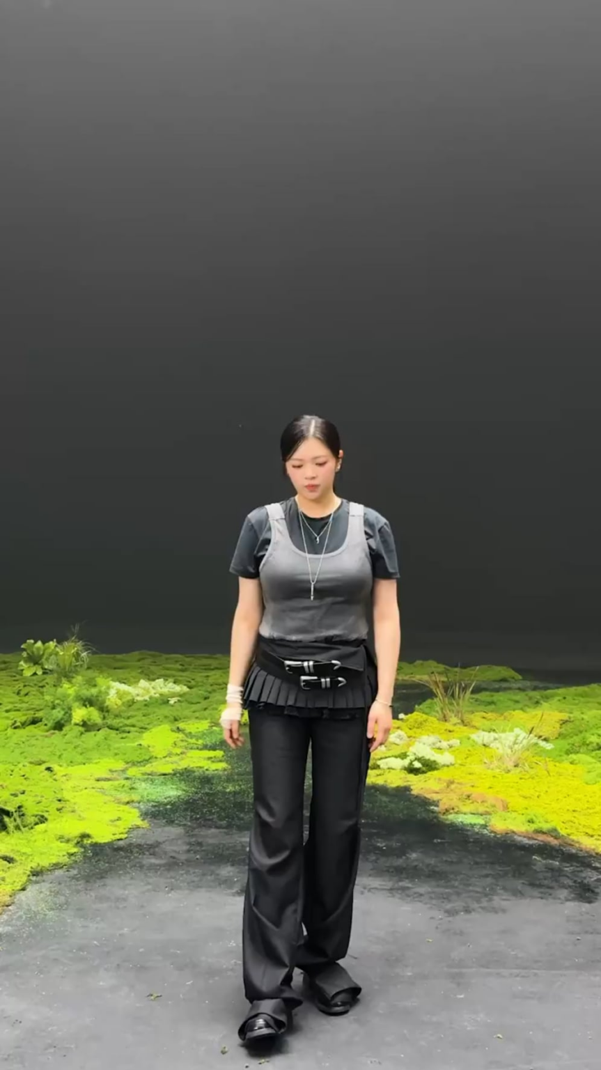 250805 تحديث تويتر اليابان - مرتين اليابان السادس الألبوم 『العدو』 2025.08.27 إصدار العدو #jeongyeon