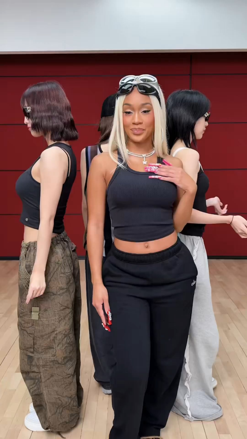 250803 Saweetie Twitter Update - "نحن نحب جميع نجومنا ⭐"