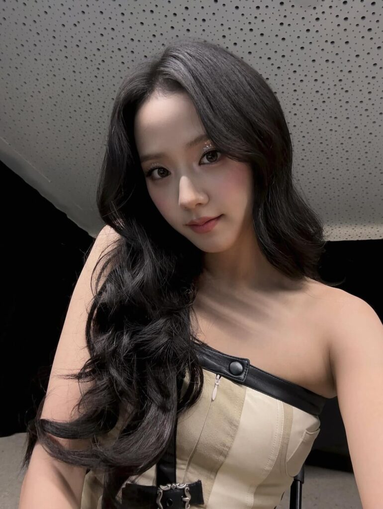 250814 تحديث JISOO IG