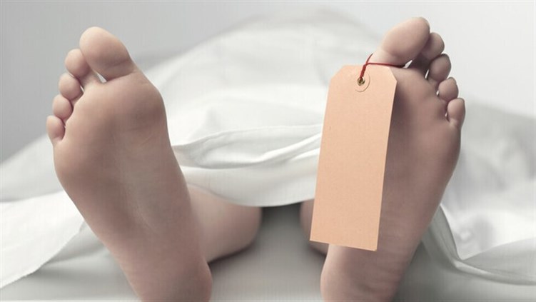 وفاة مفاجئة..فنان يسقط أثناء مشاركته بمباراة كرة قدم