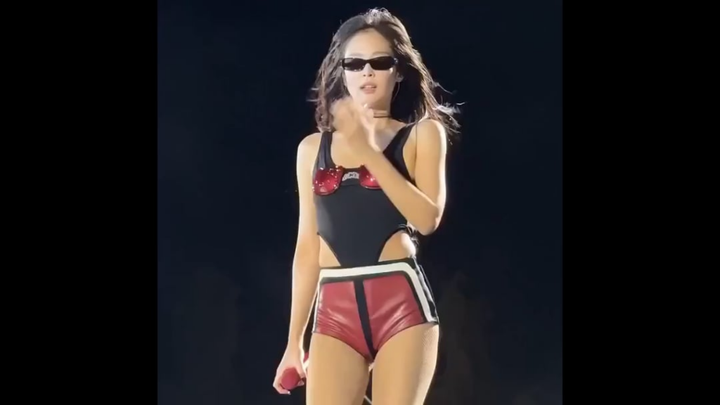 250807 GCDSWEAR IG UPDATE مع جيني