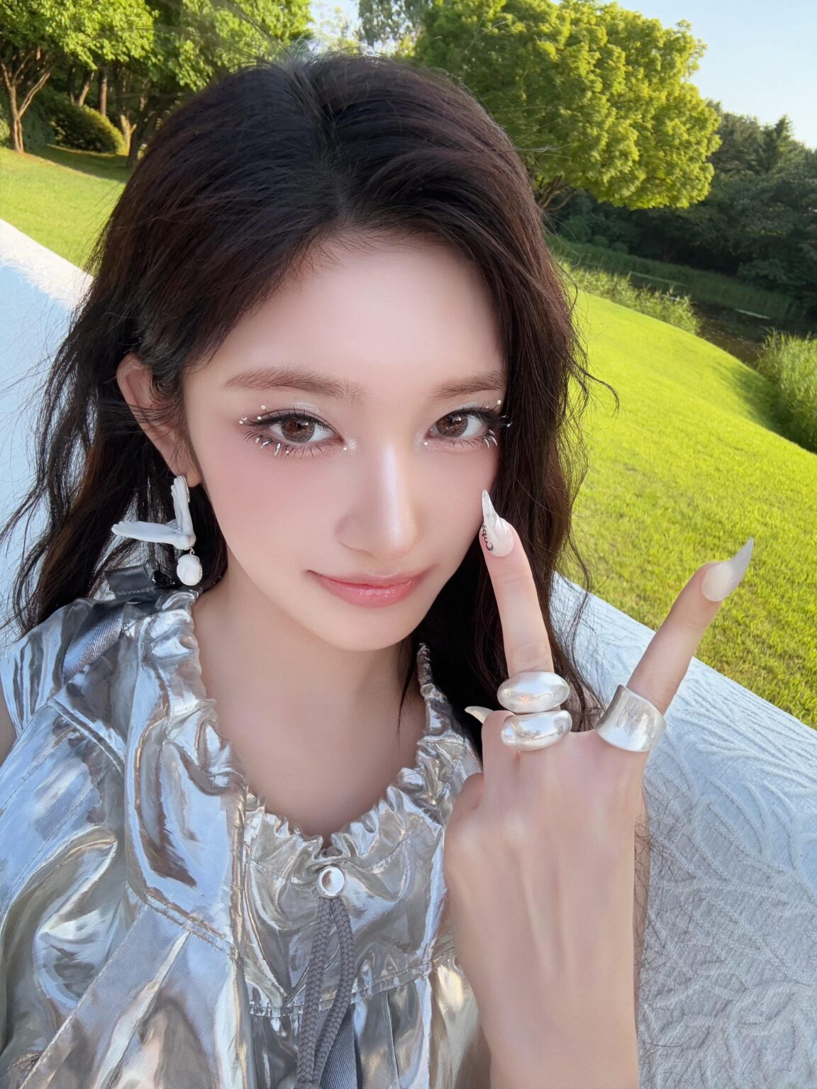 250810 ive تحديث Discord الرسمي مع Leeseo