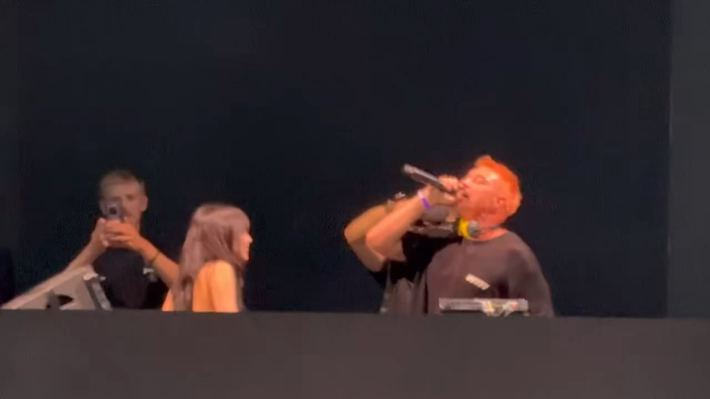 250812 ظهرت جيني خلال مجموعة DJ @ Ushuaïa Ibiza 2025 من Diplo