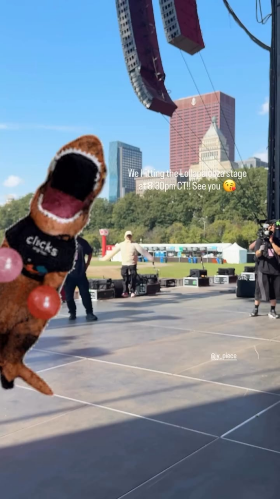 250803 تحديث Jihyo Instagram - نضرب مرحلة Lollapalooza في الساعة 8:30 مساءً CT !! أراك 😘