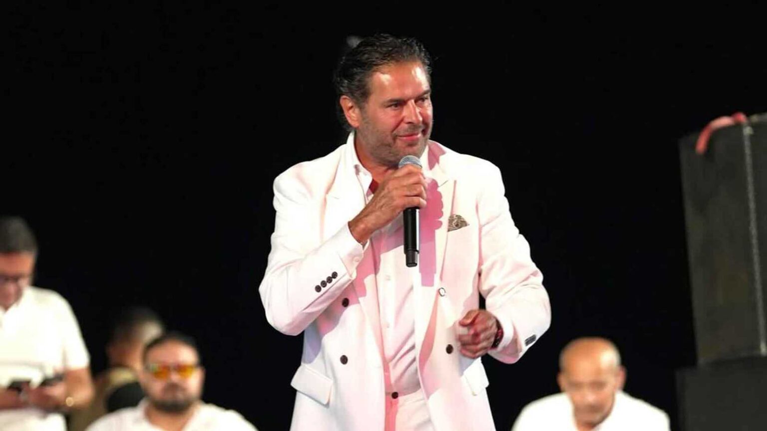 ارتفاع ضحايا فيضانات تكساس إلى أكثر من 100 قتيل