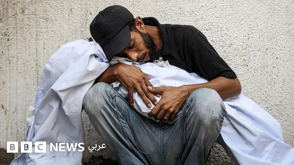 حرب غزة: قتلى بقصف استهدف ساحة مستشفى المعمداني، والجيش الإسرائيلي يخطط لنقل السكان إلى الجنوب اليوم تمهيداً لعملية عسكرية