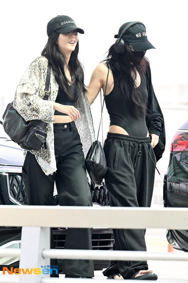 250801 مطار Jisoo & Jennie @ Incheon الدولي (المغادرة إلى باريس) [newsen & Dispatch]