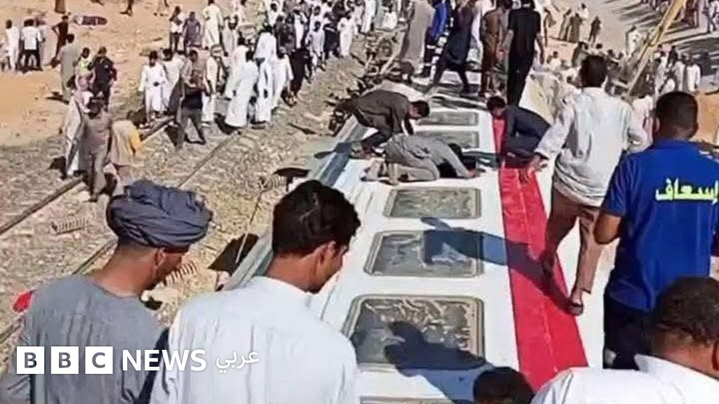 قطار مطروح: "أسوأ من قطار الموت" غضب وانتقادات بعد انقلاب قطار في محافظة مطروح غربي الساحل الشمالي
