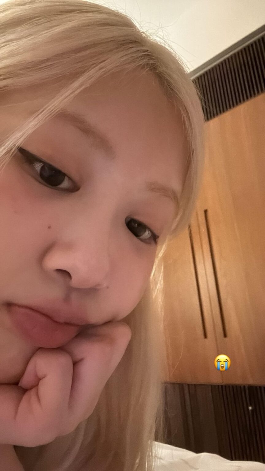 250805 تحديث قصة Rosé IG