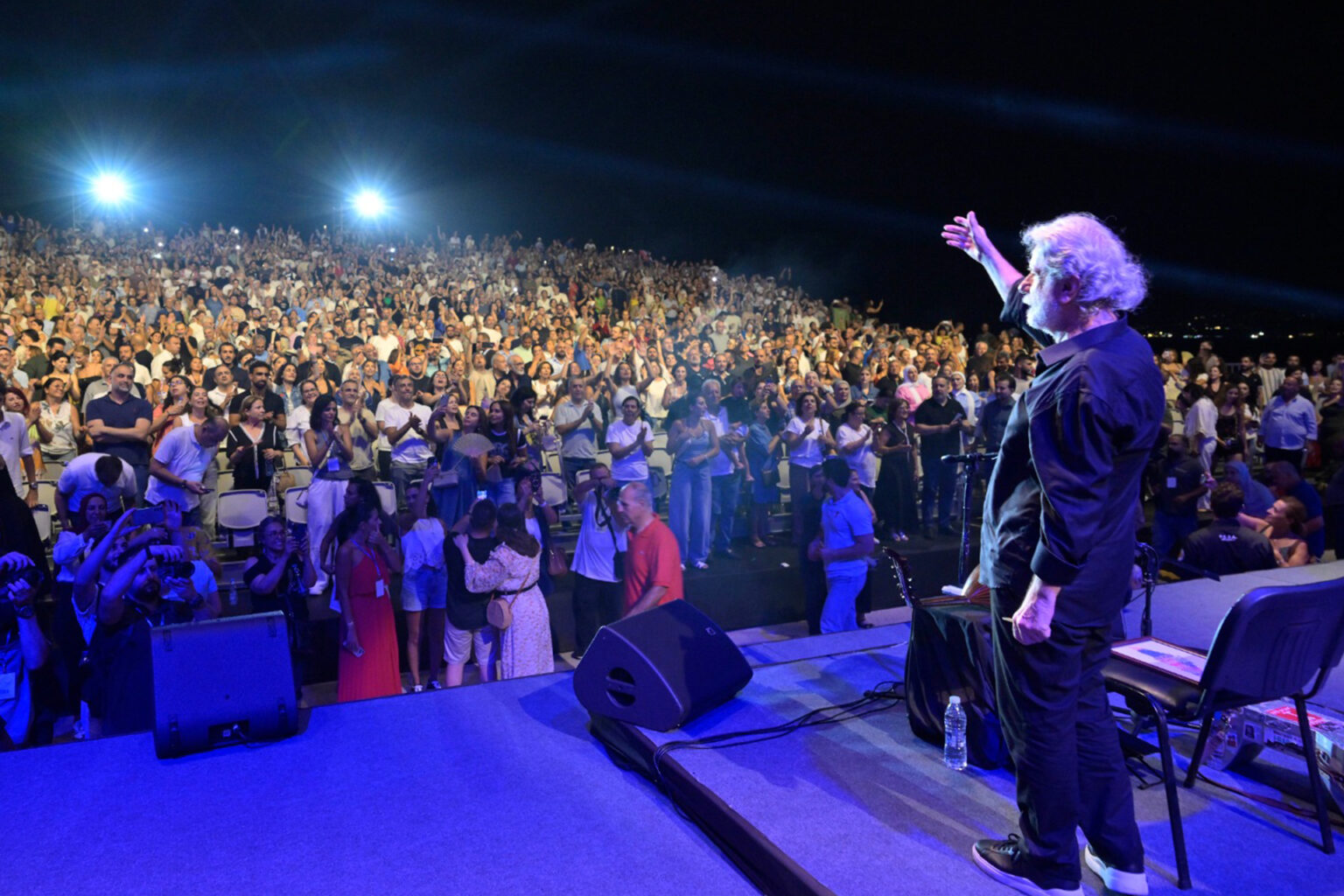 مارسيل خليفة يغني لغزة ولبنان في مهرجان صيدا | فن مارسيل خليفة يغني لغزة ولبنان في مهرجان صيدا | فن