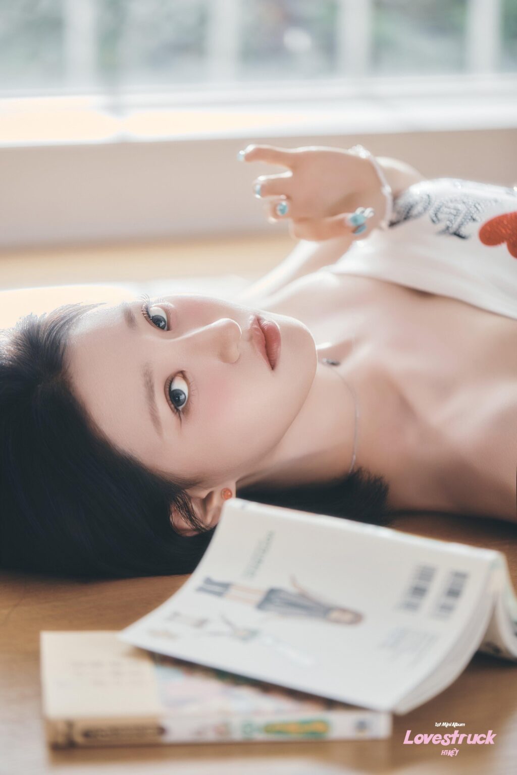H1 -Key - اليابان 1st المصغرة الألبوم: Lovestruck (Concept Photo B - Hwiseo)