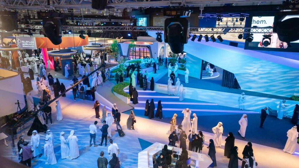 منتدى الاتصال 2025 يتجاوب مع تحديات العصر بـ 22 أطروحة لصياغة جودة الحياة منتدى الاتصال 2025 يتجاوب مع تحديات العصر بـ 22 أطروحة لصياغة جودة الحياة